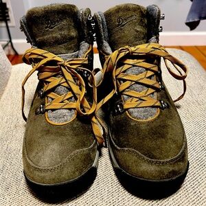 Danner brand new suede boot.